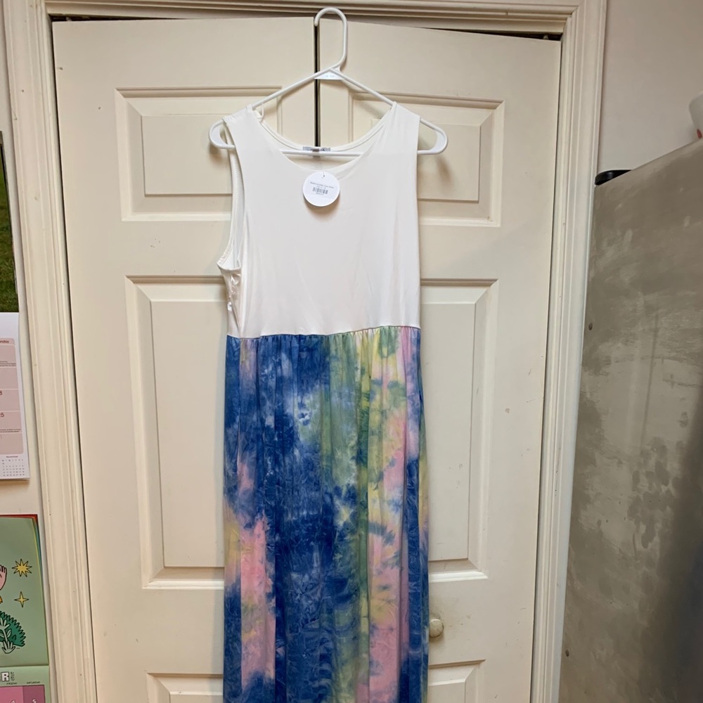 NWT Tie-dye maxi dress with pockets, 1XL.